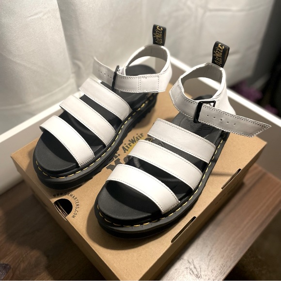 Dr. Martens Shoes - Dr. Martens - Blaire Platform Sandal